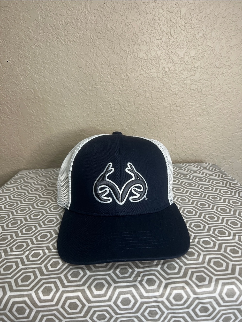 Realtree Navy blue and White Trucker Cap - Mens Mesh Baseball Hat